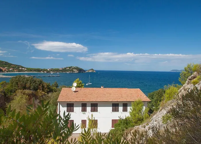 شقة La Roccia By Interhome